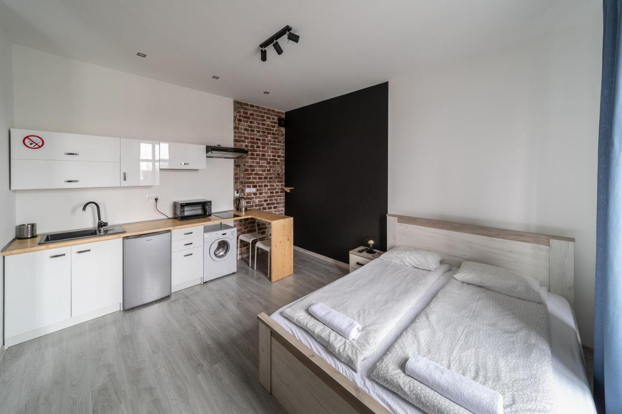 Black & White Vision Apartment - Centrum Opole Bagian luar foto